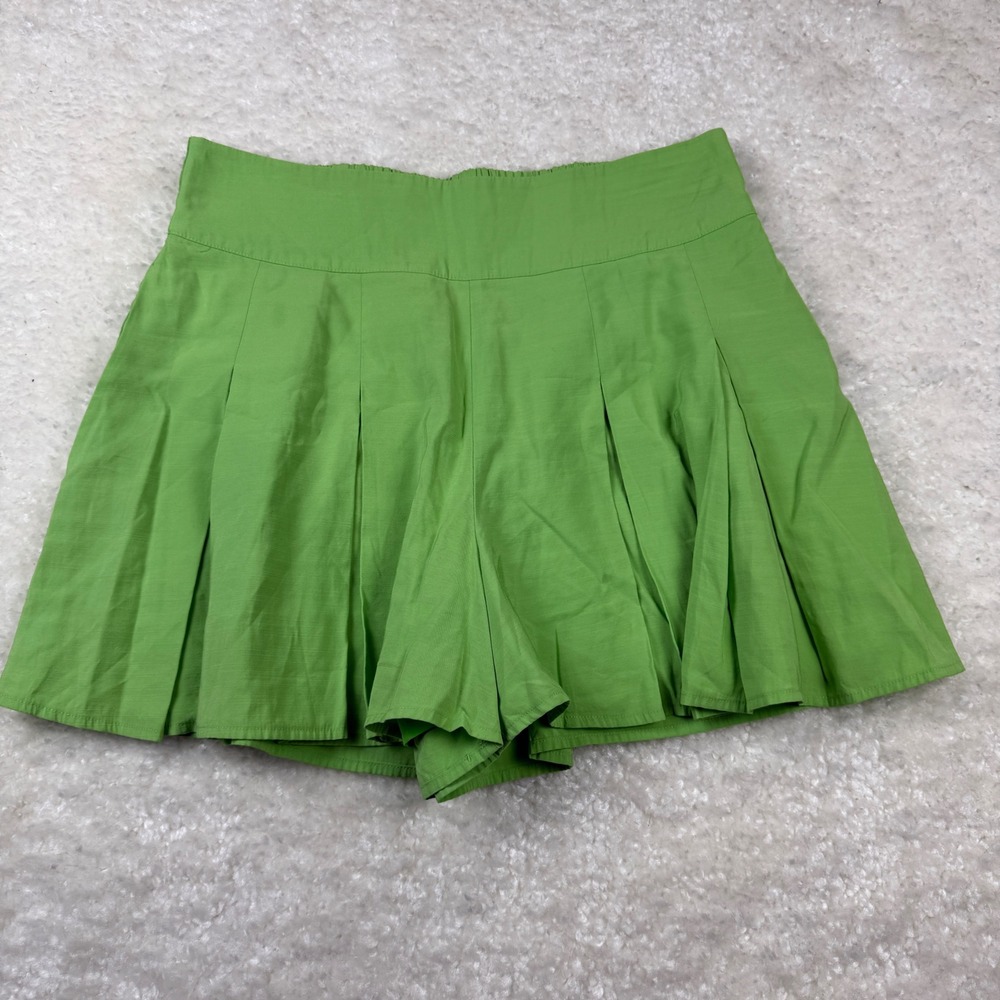 Emily McCarthy Shorts Women Medium Green Pleated Flowy Girlcore Romantic